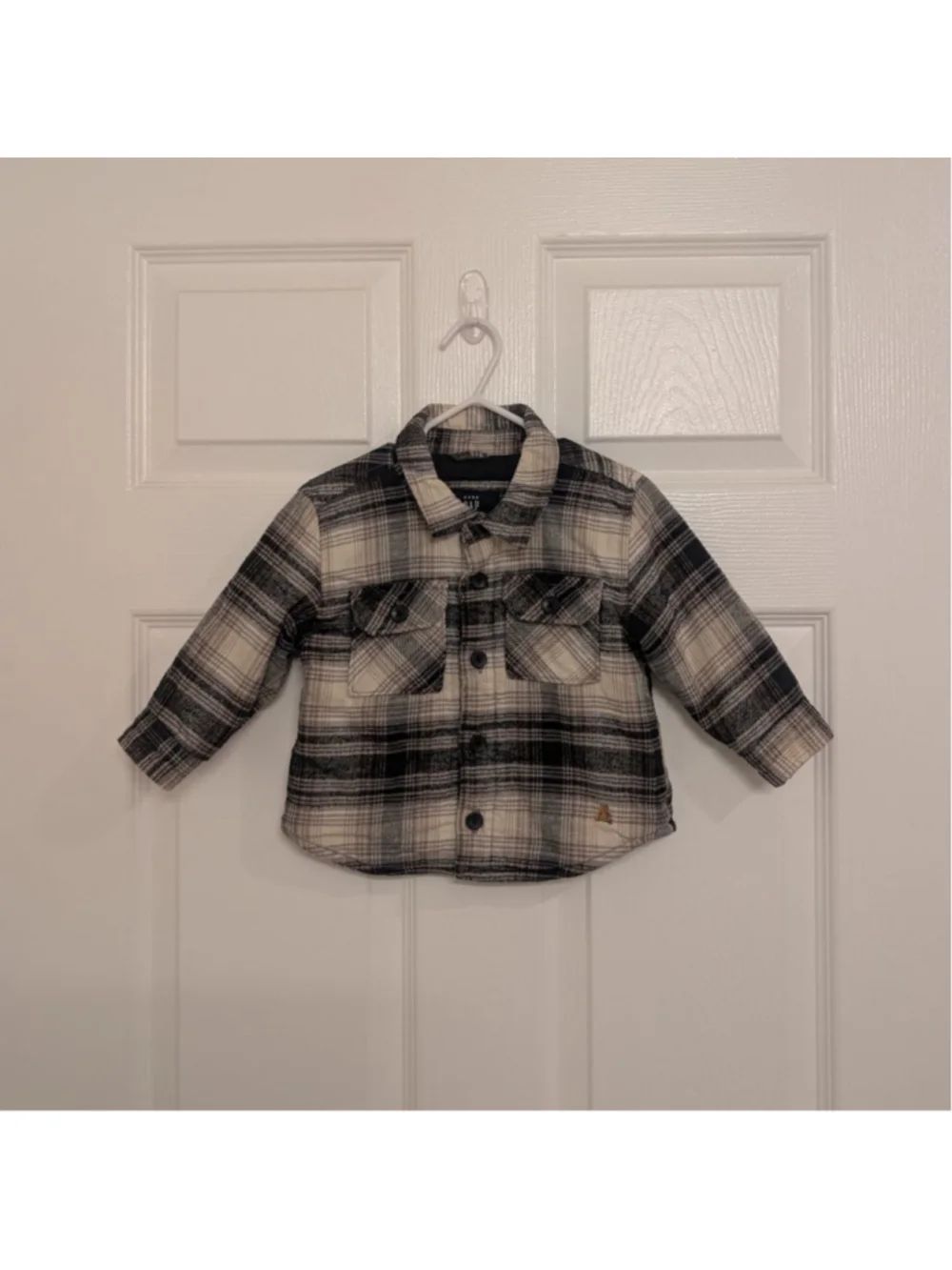 Baby GAP Plaid Button Down Shirt 12-18 Months Black & Beige Bear Logo Shacket
